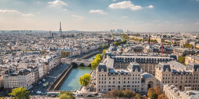 Qatar Airways Paris Office in France